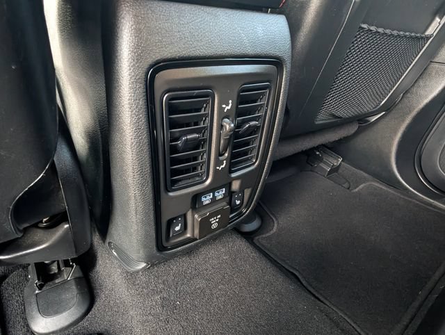 Used 2025 Dodge Durango GT AWD/4WD image 17