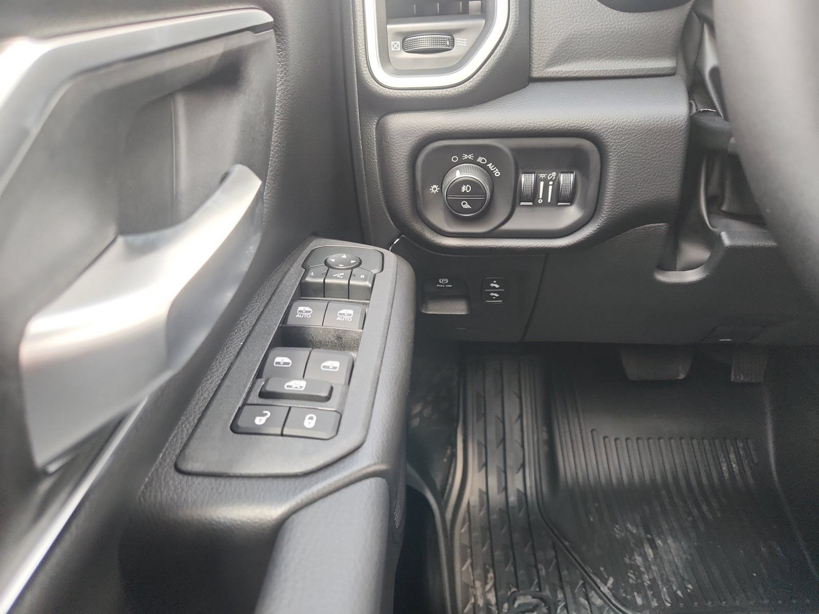 New 2026 RAM 1500 Lone Star RWD image 18