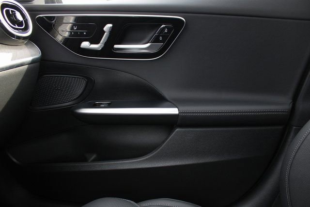 New 2025 Mercedes-Benz C 300 4MATIC Sedan image 32