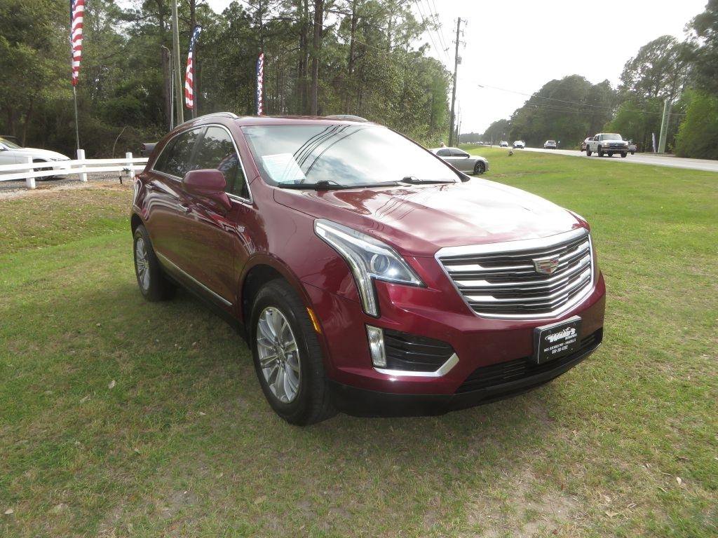 Used 2018 Cadillac XT5 Luxury w/ Driver Awareness Package FWD image 4