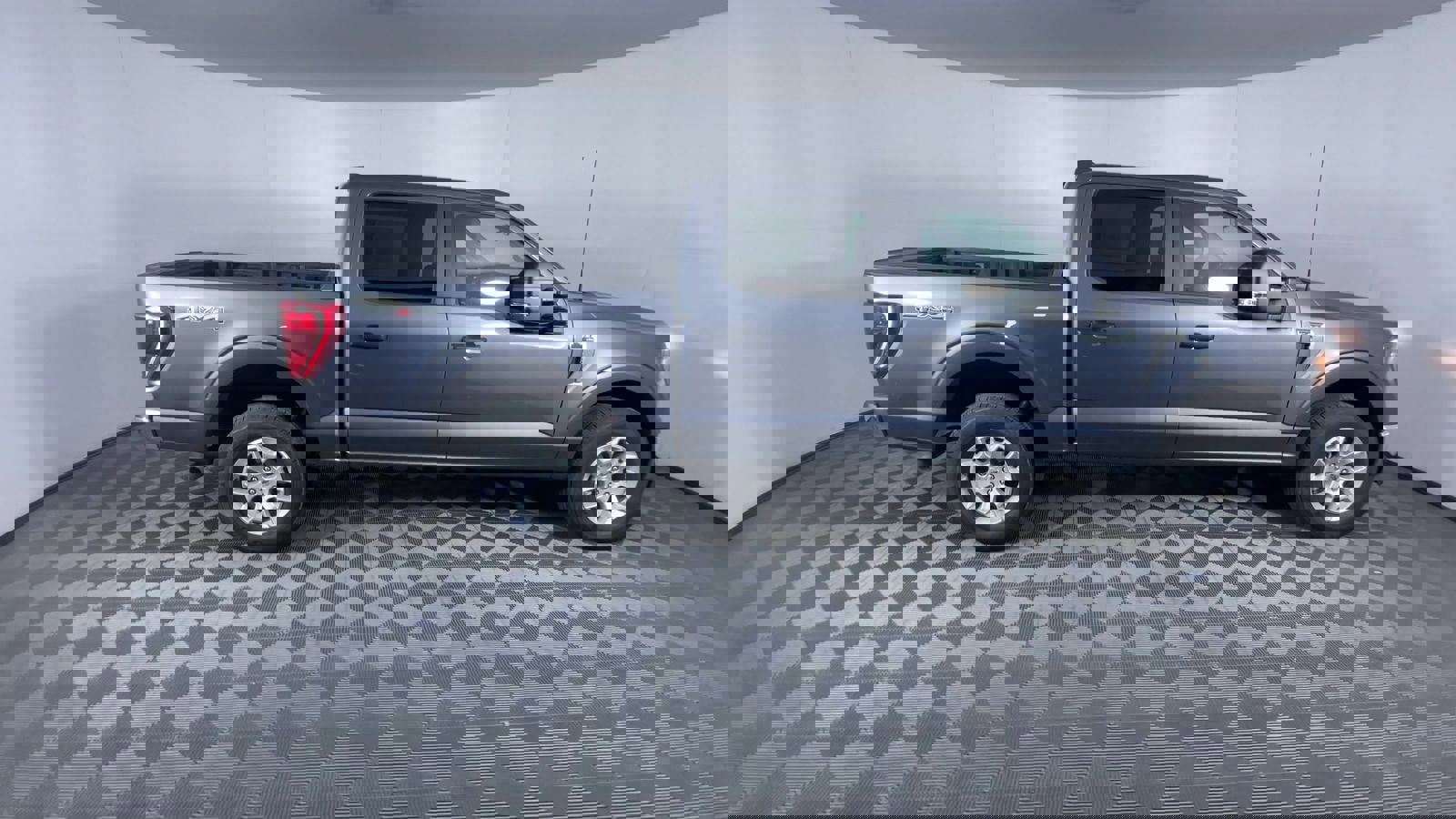 Used 2023 Ford F150 XLT image 9