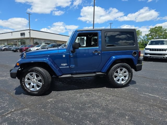 Used 2010 Jeep Wrangler Sahara w/ Dual Top Group AWD/4WD image 3
