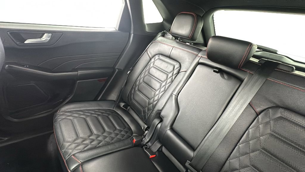 Used 2024 Ford Escape ST-Line Elite w/ Premium Technology Package image 14