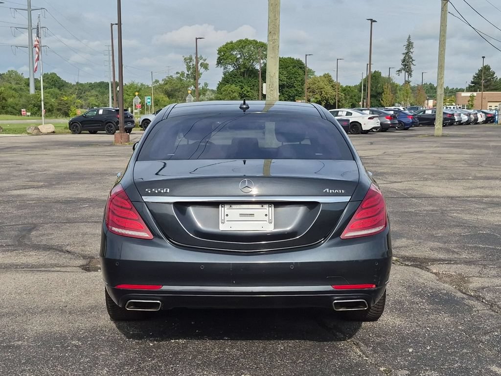 Used 2014 Mercedes-Benz S 550 Sedan image 4