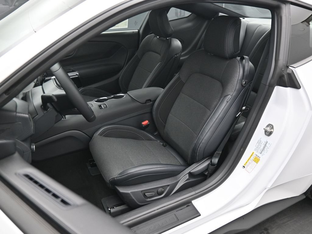 Used 2025 Ford Mustang Coupe RWD image 8