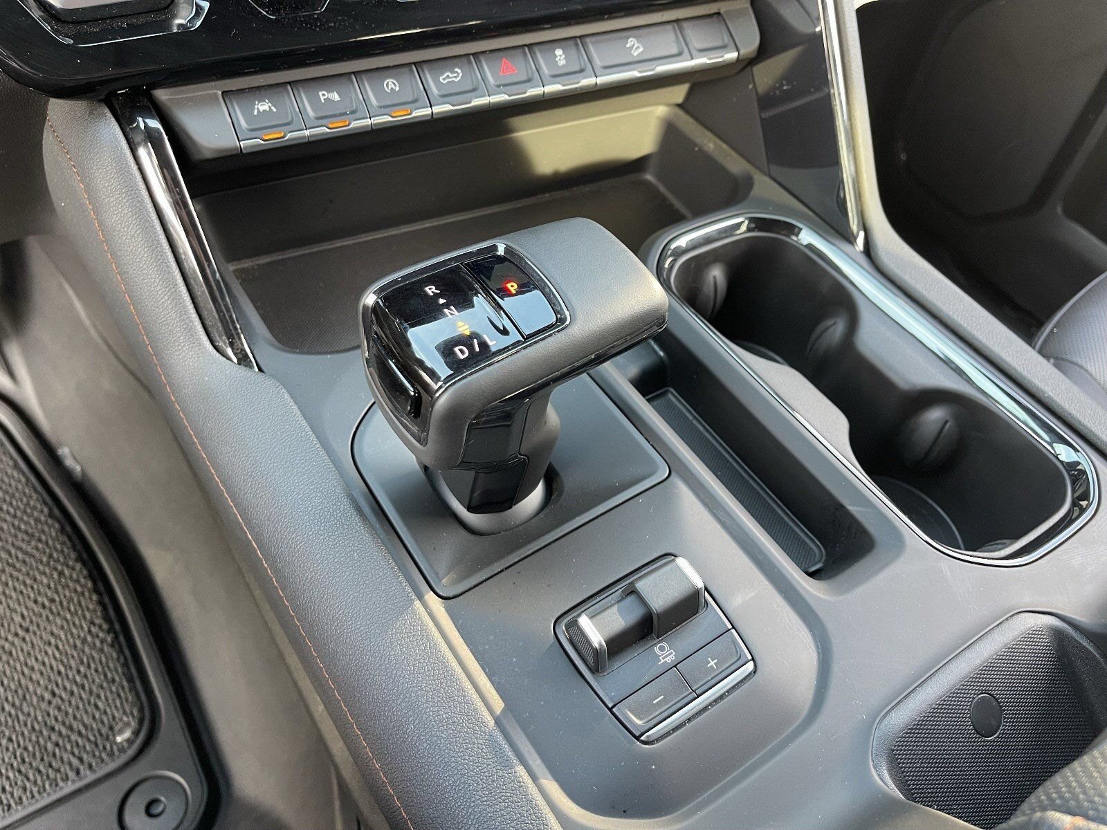 Certified 2026 GMC Sierra 1500 AT4 w/ Technology Package AWD/4WD image 26