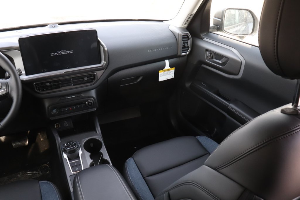 New 2025 Ford Bronco Sport Outer Banks w/ Outer Banks Tech Package+ AWD/4WD image 14