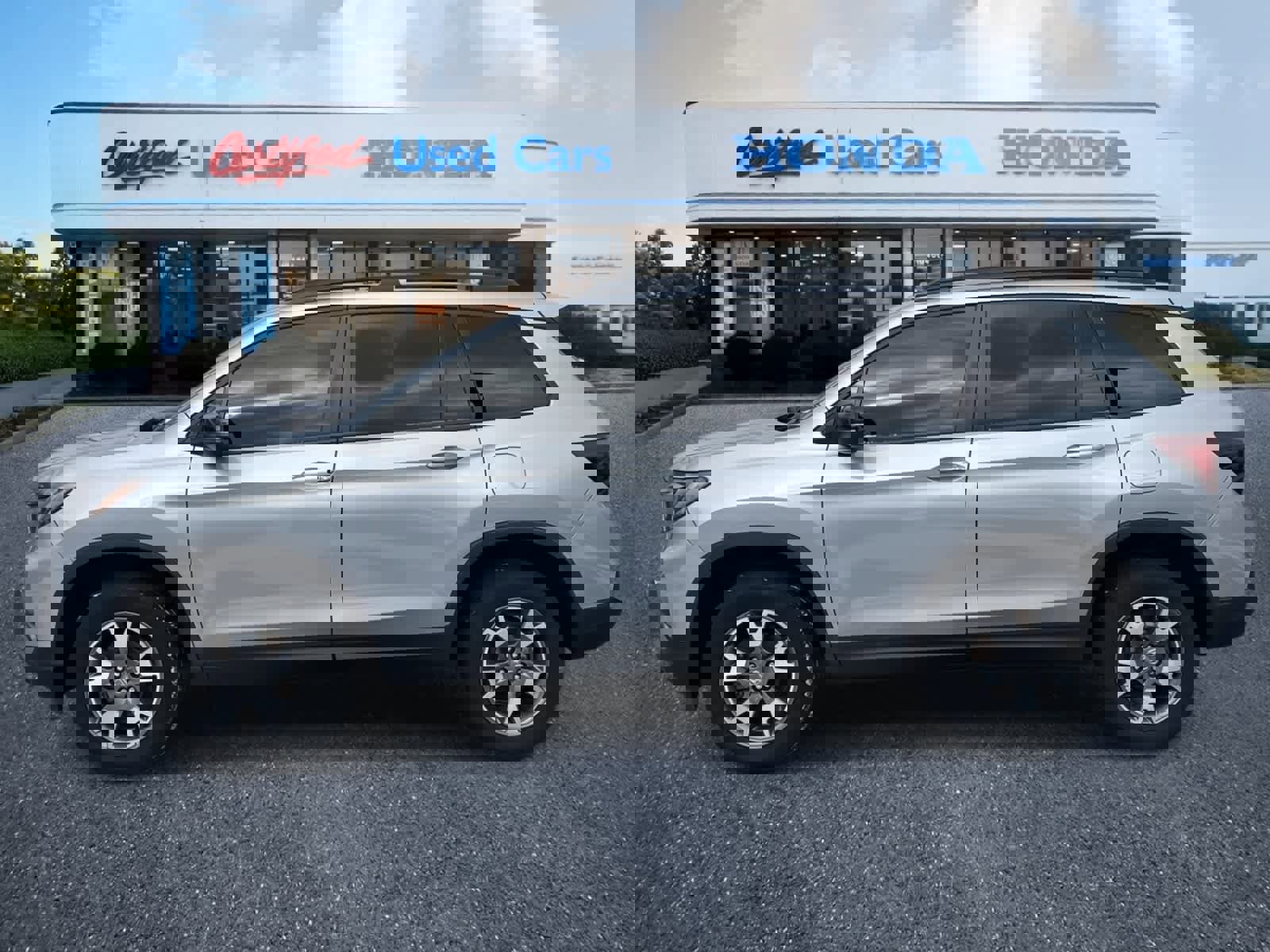 Used 2023 Honda Passport TrailSport image 2