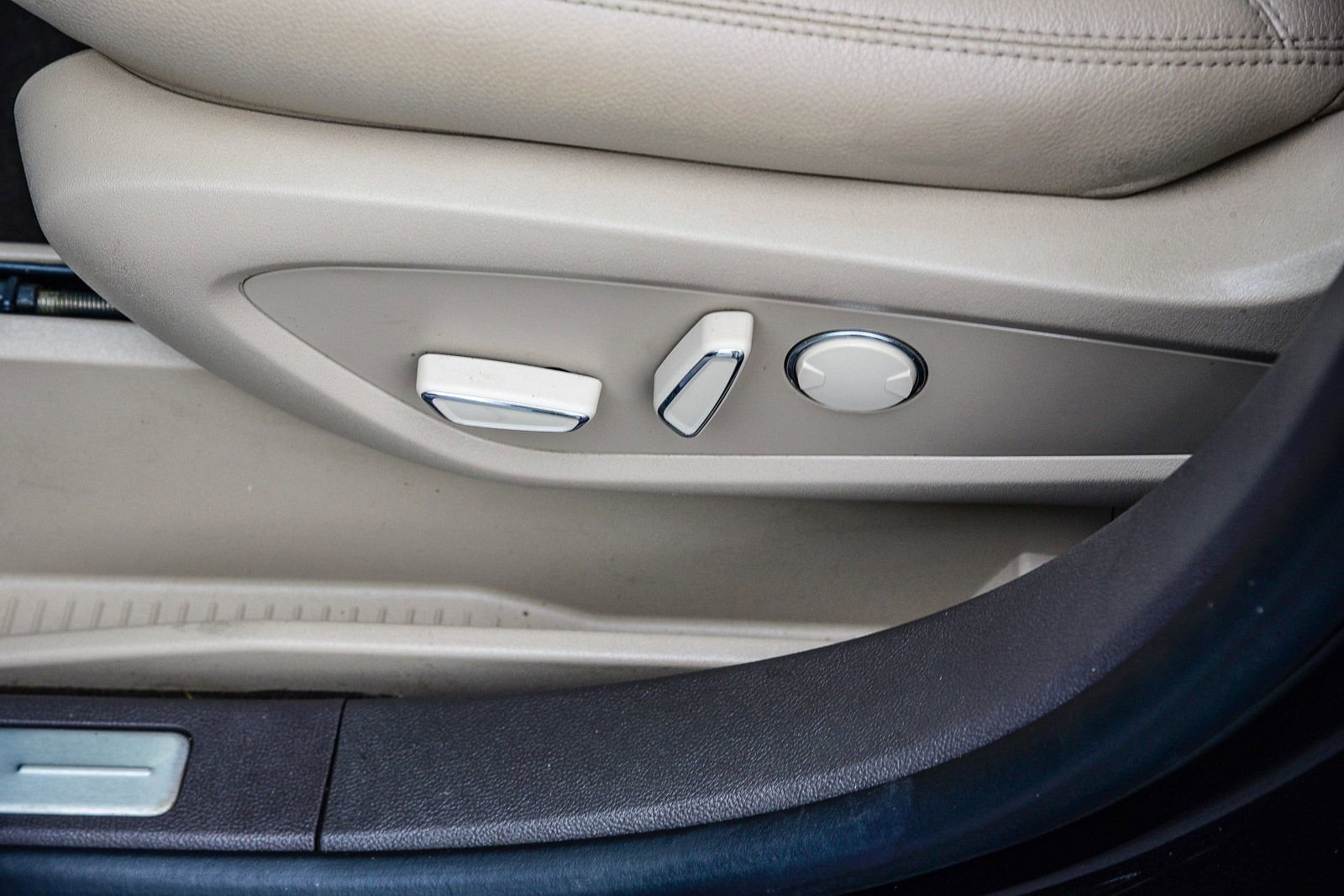 Used 2023 Lincoln Nautilus AWD w/ Premium Package image 20