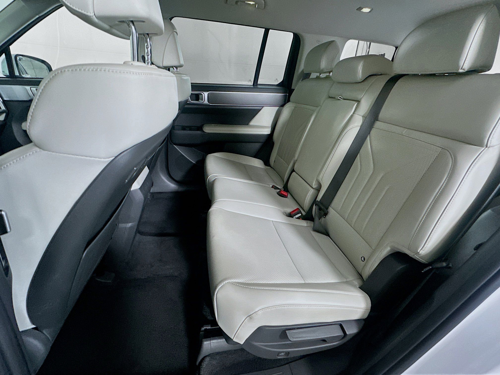 Used 2025 Hyundai Santa Fe SEL image 26