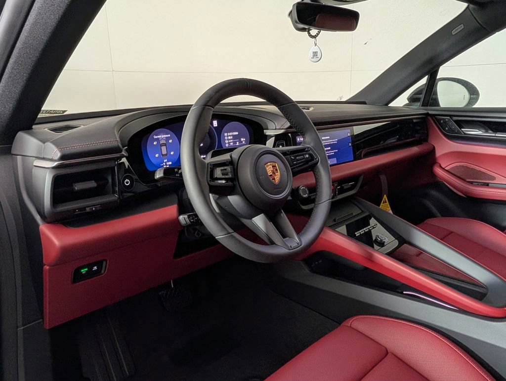 New 2026 Porsche Macan 4 Electric AWD/4WD image 5