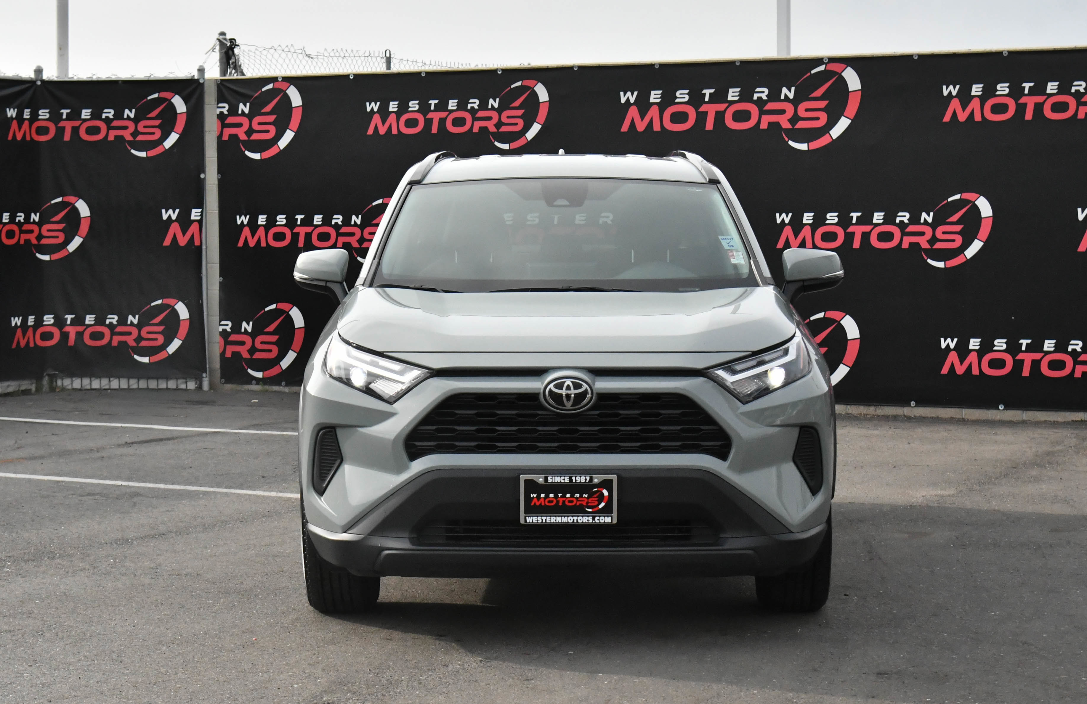 Used 2023 Toyota RAV4 XLE image 2