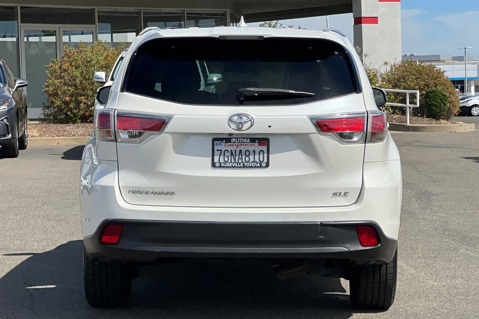 Used 2014 Toyota Highlander XLE FWD image 8