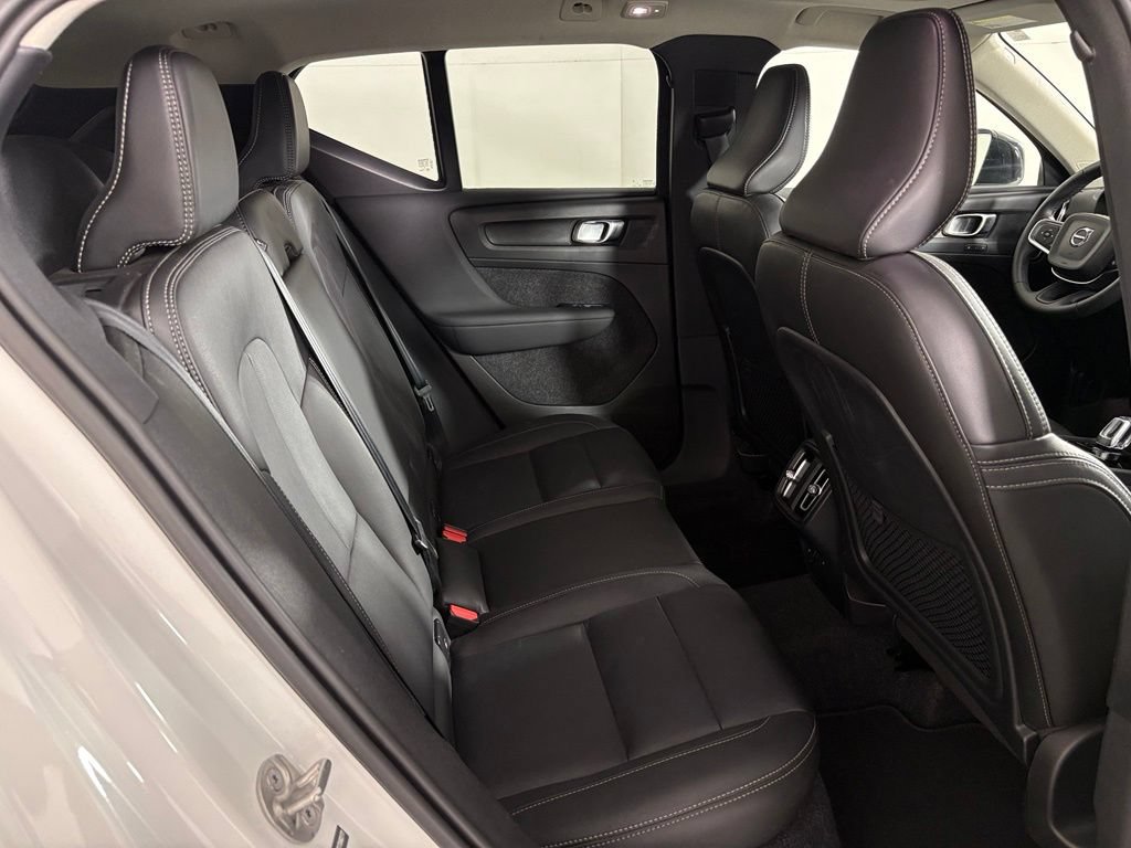 Used 2026 Volvo XC40 B5 Plus AWD/4WD image 41