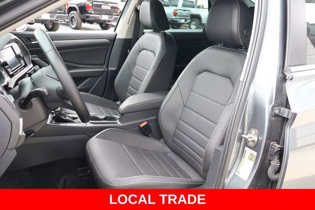 Used 2024 Volkswagen Jetta SE image 15