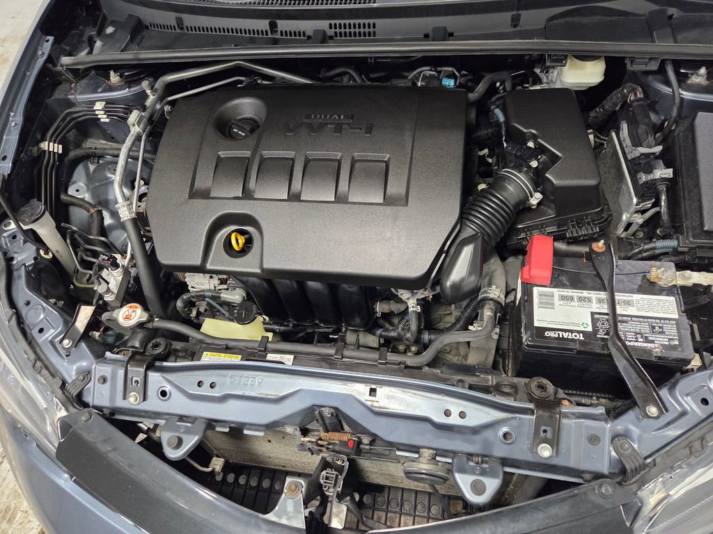 Used 2017 Toyota Corolla LE image 22