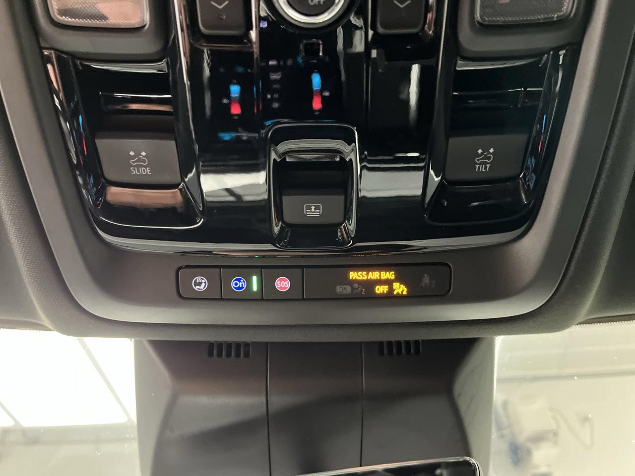 Certified 2025 Cadillac Escalade ESV Sport w/ Touring Package AWD/4WD image 32