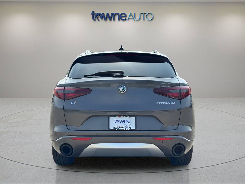 Used 2023 Alfa Romeo Stelvio Ti w/ Active Assist Plus Package AWD/4WD image 5