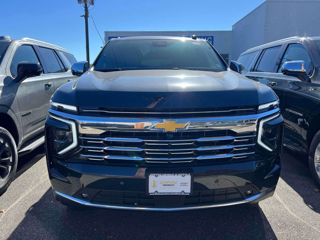New 2026 Chevrolet Suburban Premier w/ Sun And Tow Package AWD/4WD image 2