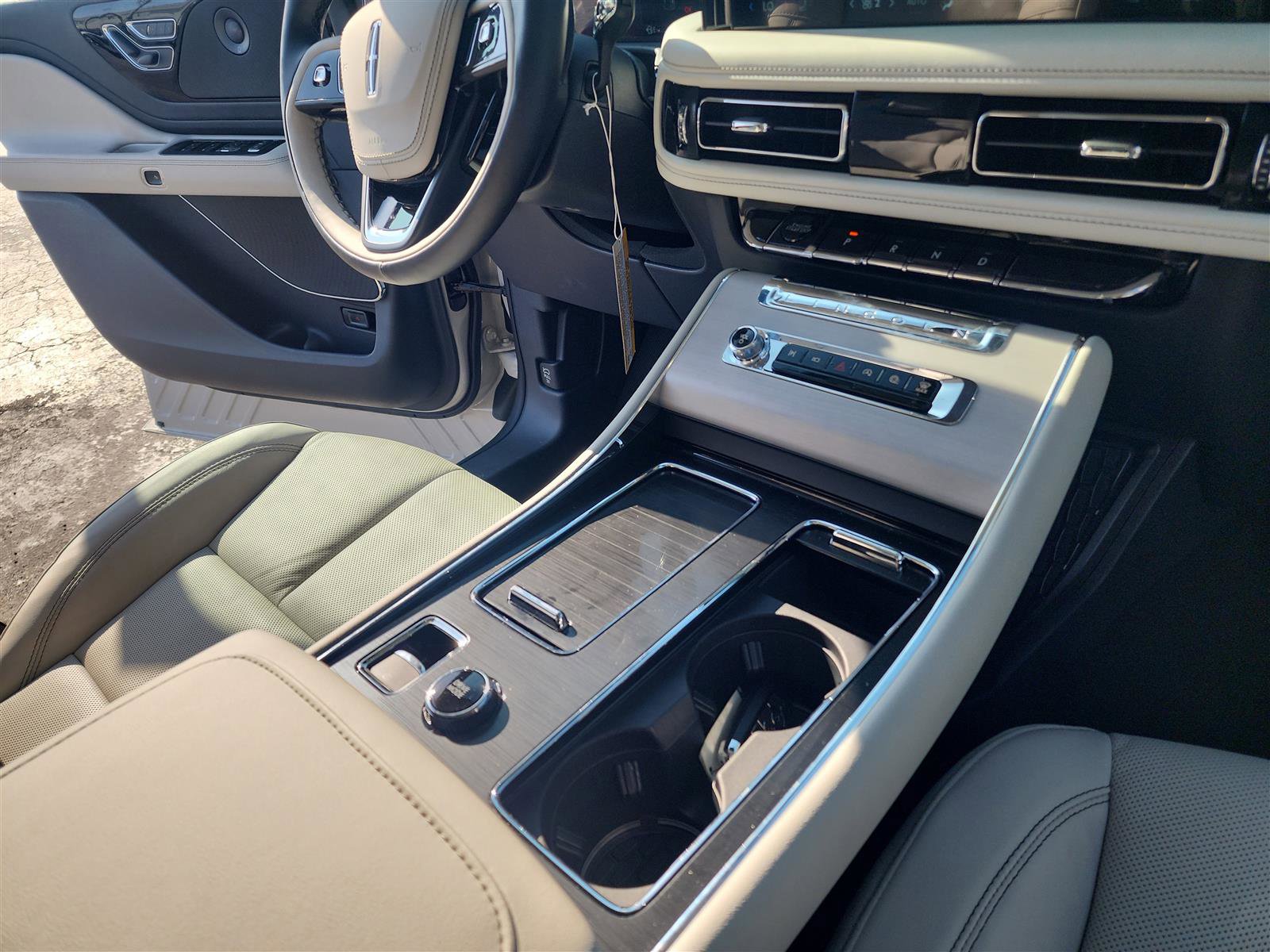 New 2025 Lincoln Aviator Reserve w/ Illumination Package RWD image 20