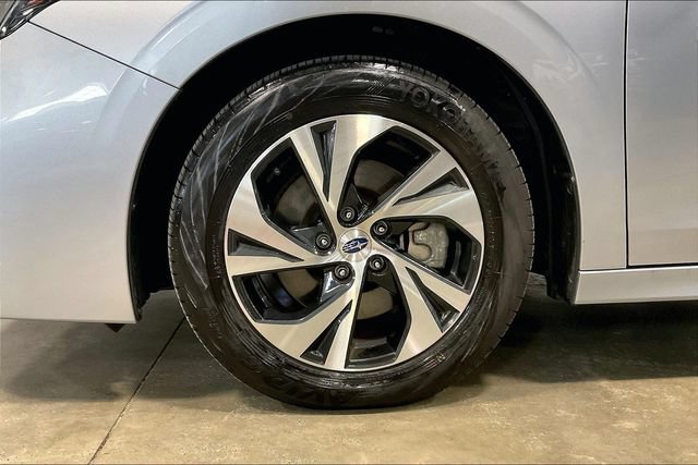 Used 2025 Subaru Legacy Premium AWD/4WD image 9