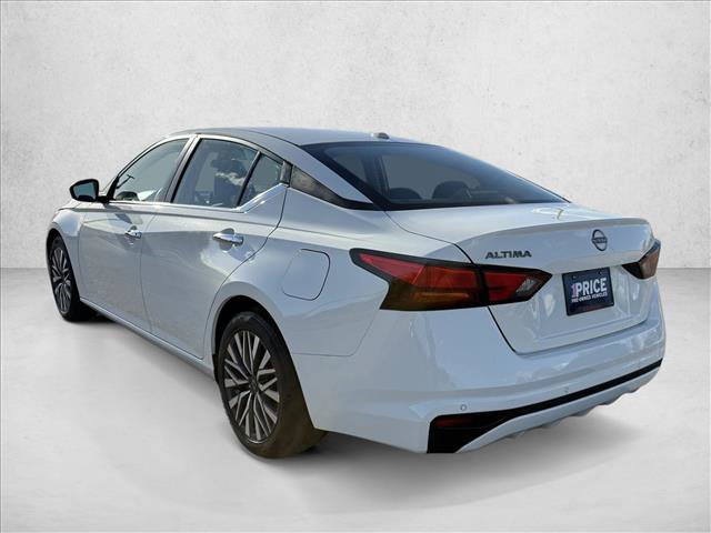 Used 2025 Nissan Altima 2.5 SV FWD image 8