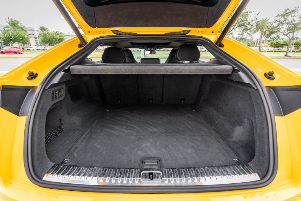 Used 2019 Lamborghini Urus AWD/4WD image 47