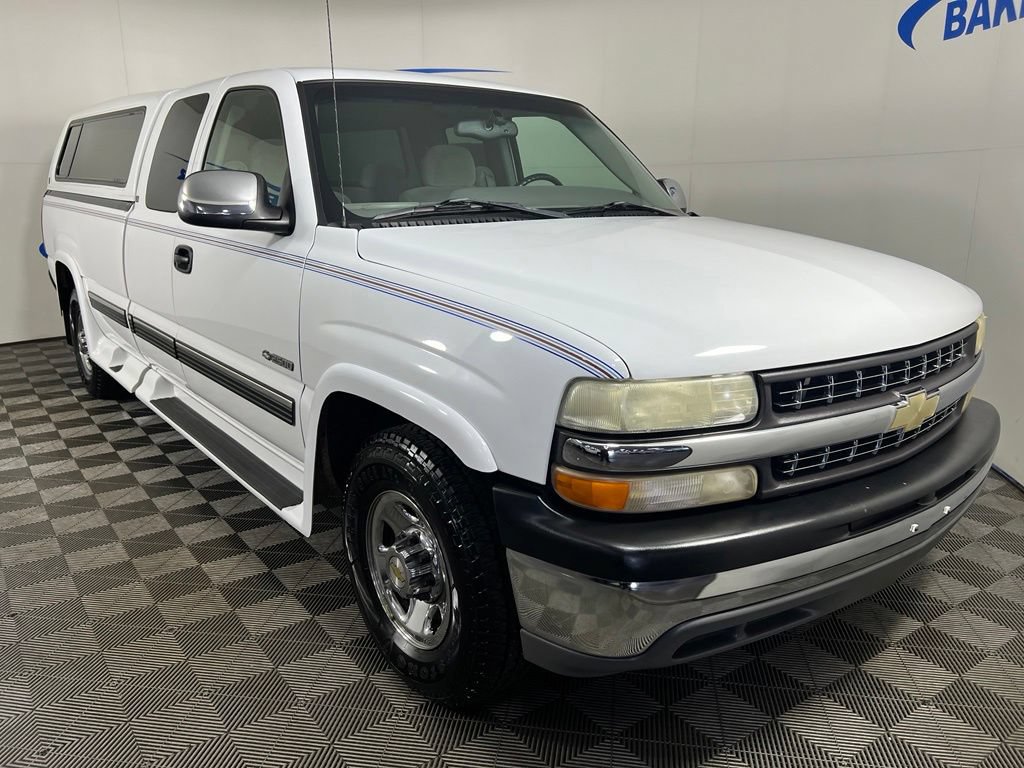 Used 2000 Chevrolet Silverado 2500 LS RWD image 8