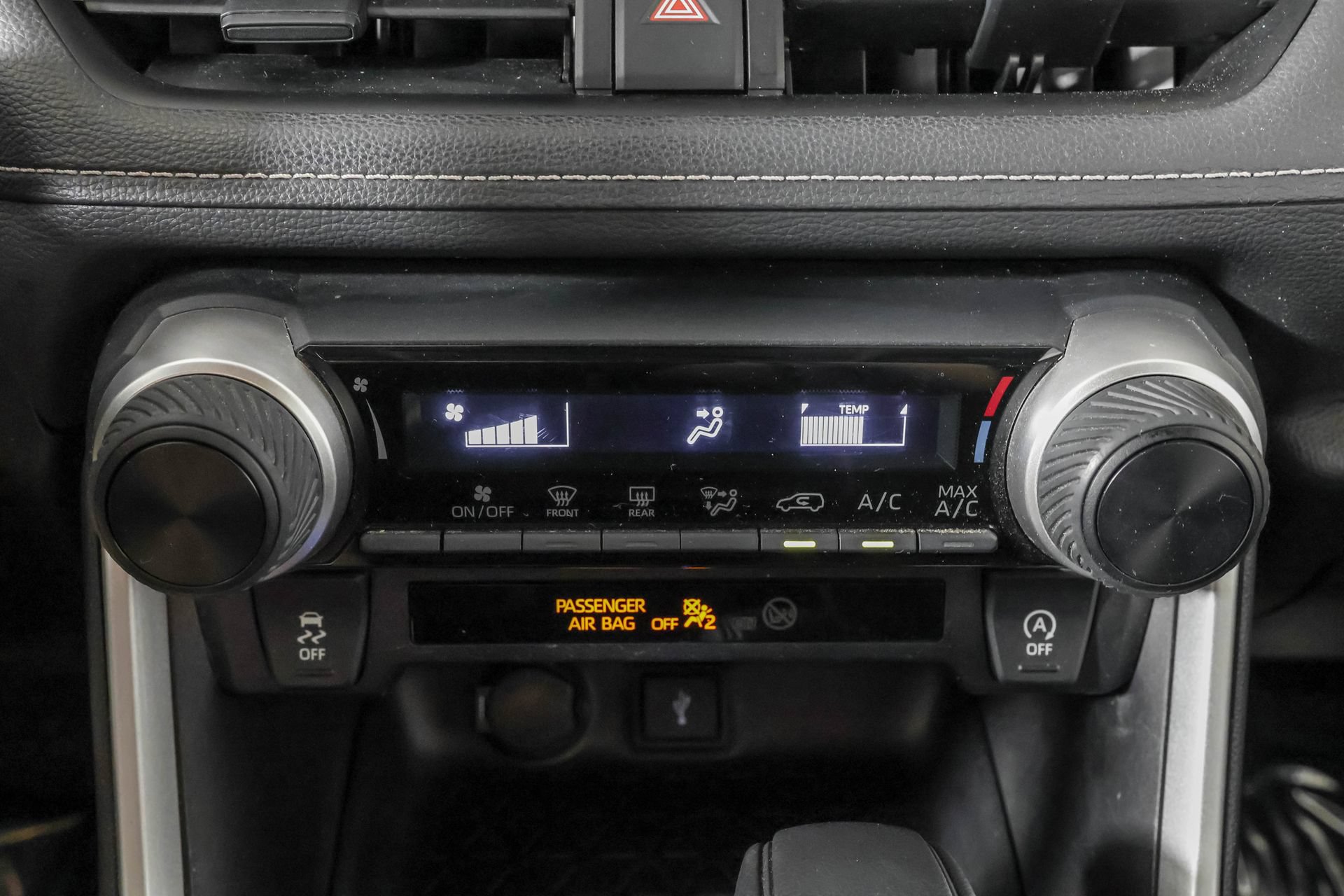 Used 2022 Toyota RAV4 LE AWD/4WD image 30