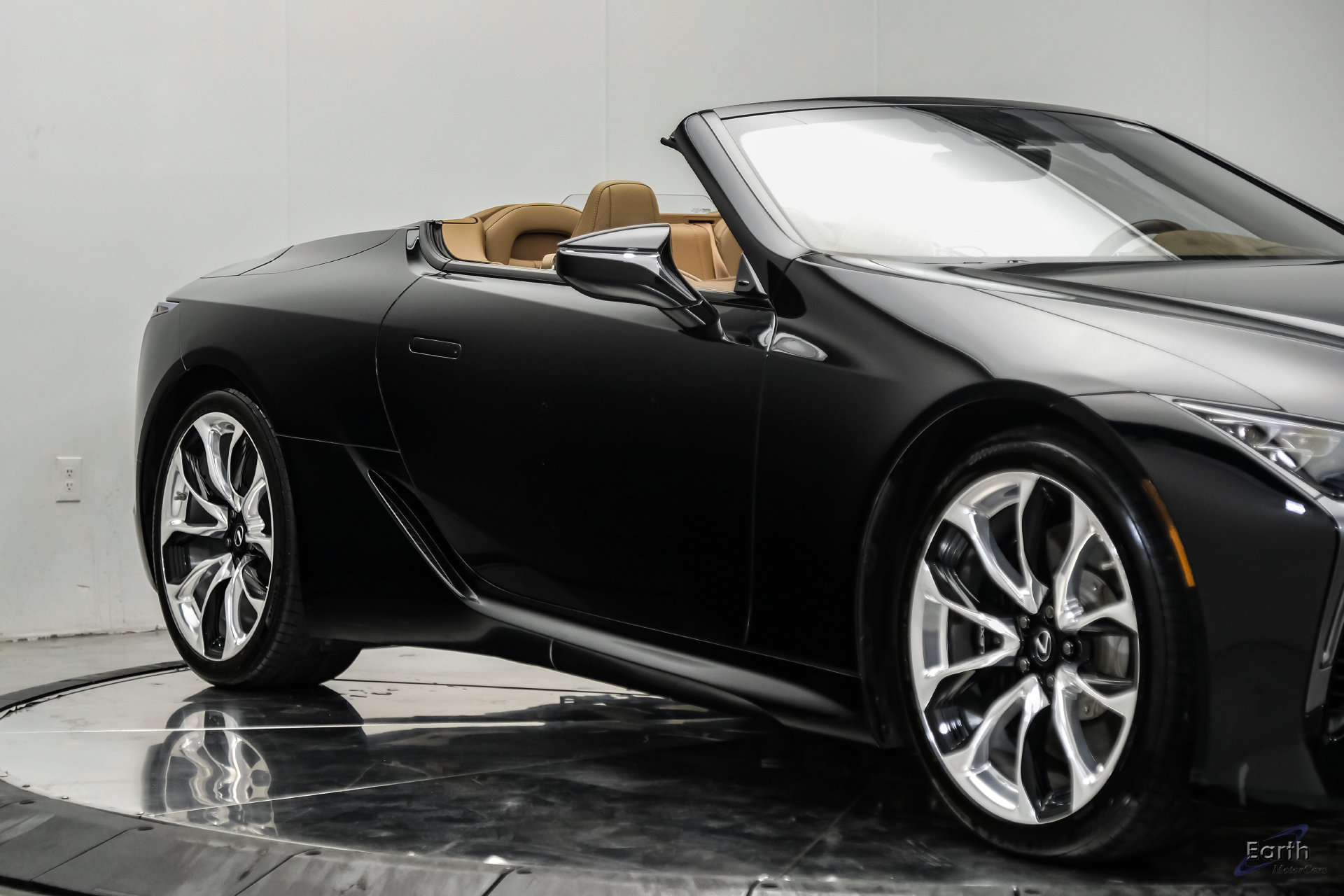 Used 2021 Lexus LC 500 Convertible w/ Touring Package RWD image 33