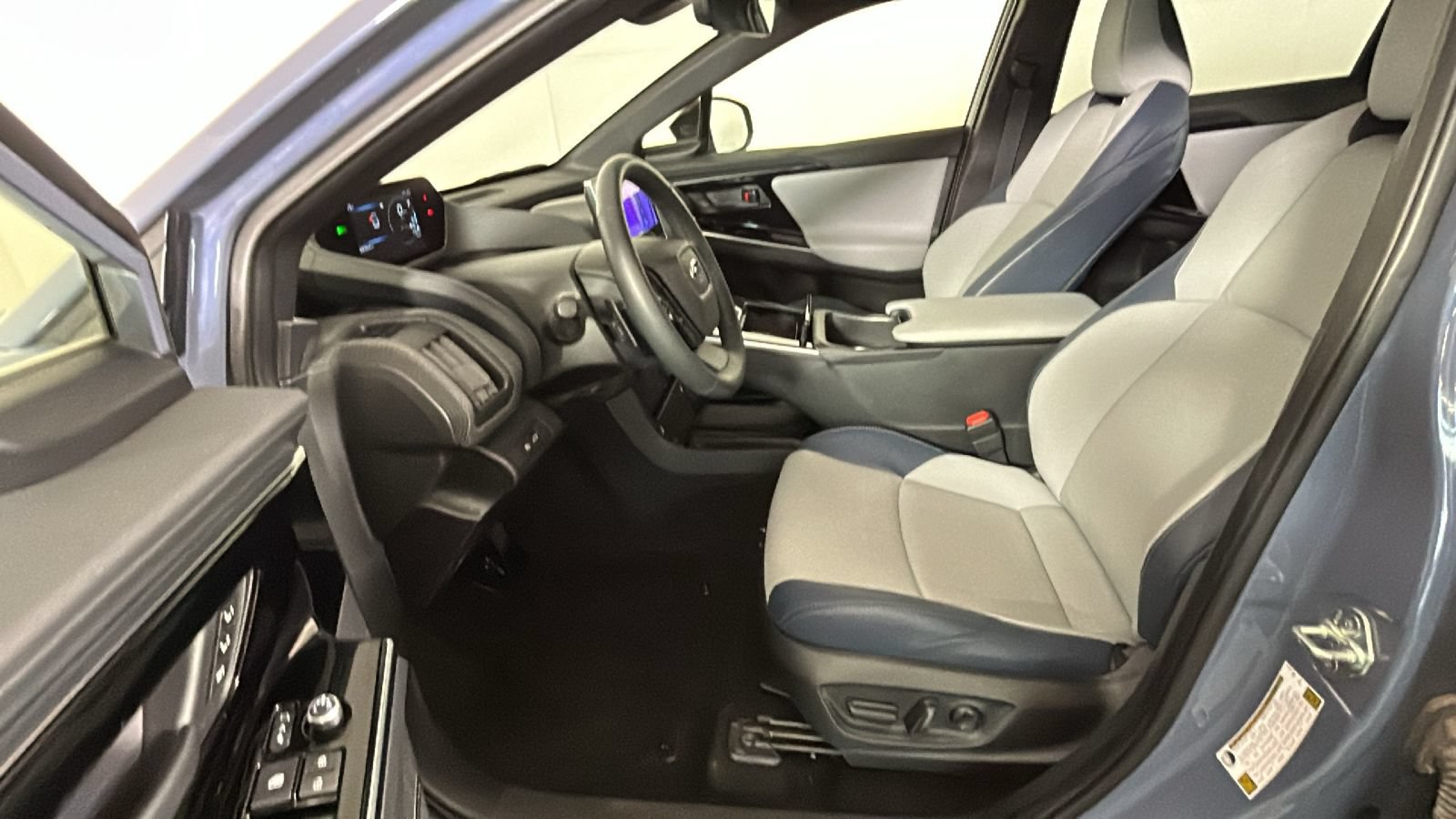 Used 2023 Subaru Solterra AWD image 14