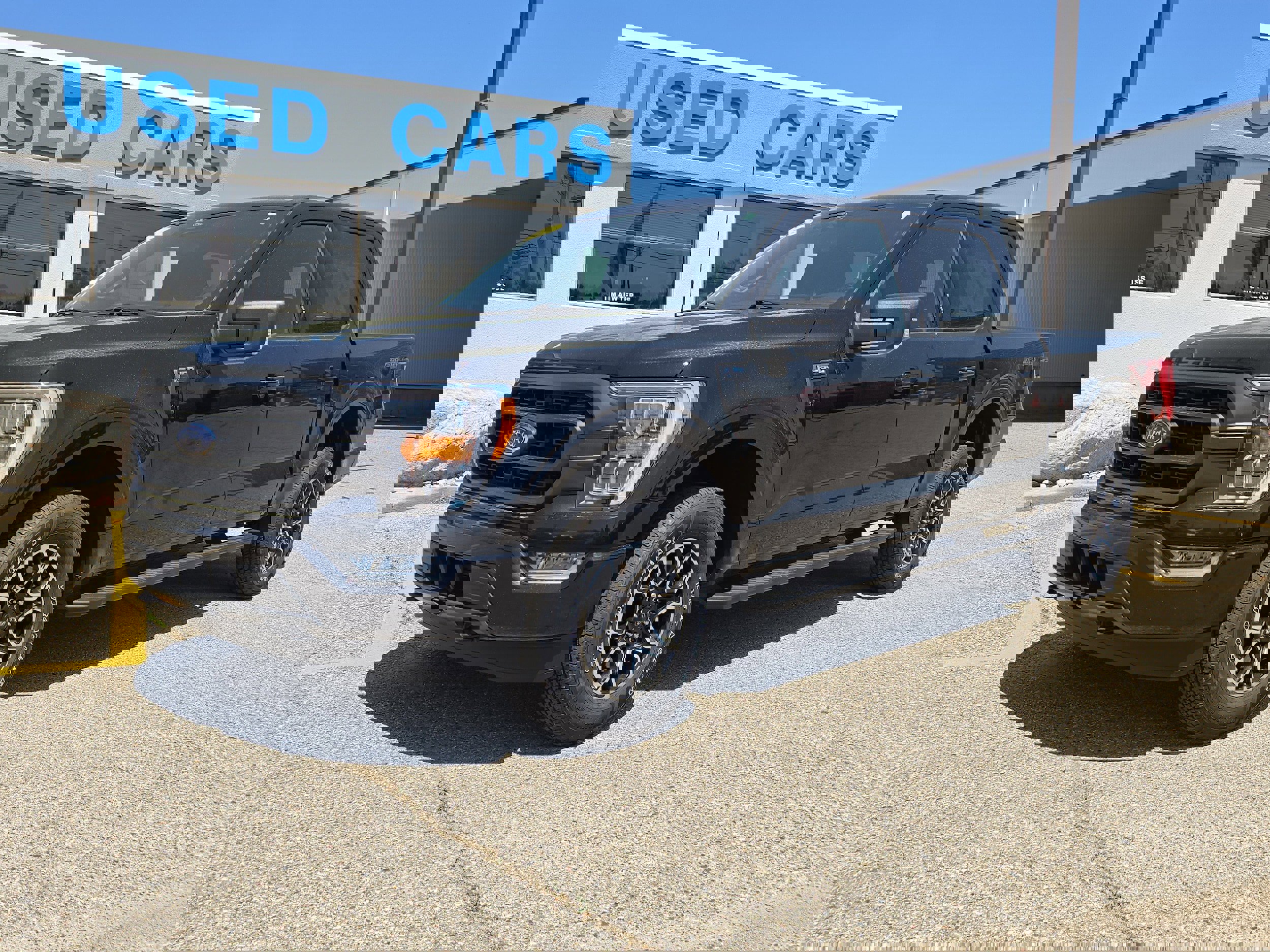 Certified 2022 Ford F150 XLT w/ Equipment Group 302A High image 2