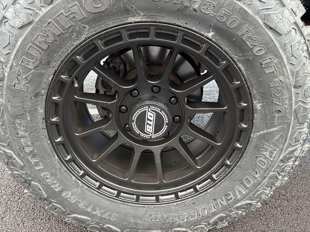 Used 2024 Ford F250 Platinum image 11