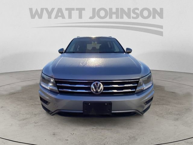 Used 2020 Volkswagen Tiguan SE AWD/4WD image 14