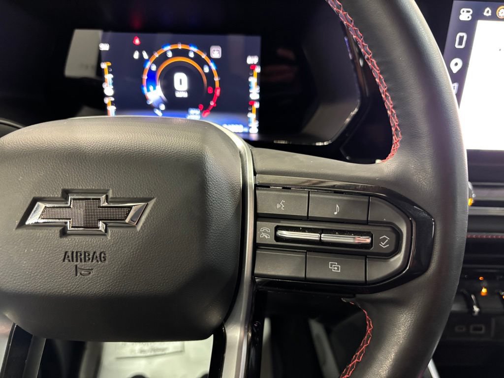 Used 2023 Chevrolet Colorado Z71 AWD/4WD image 28