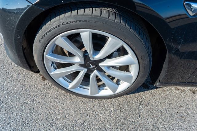Used 2019 Tesla Model 3 Long Range image 11
