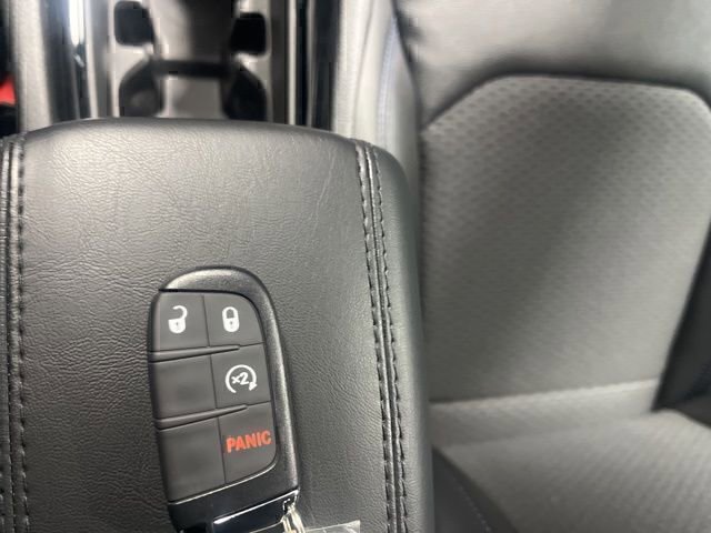 New 2026 Jeep Compass Latitude AWD/4WD image 17