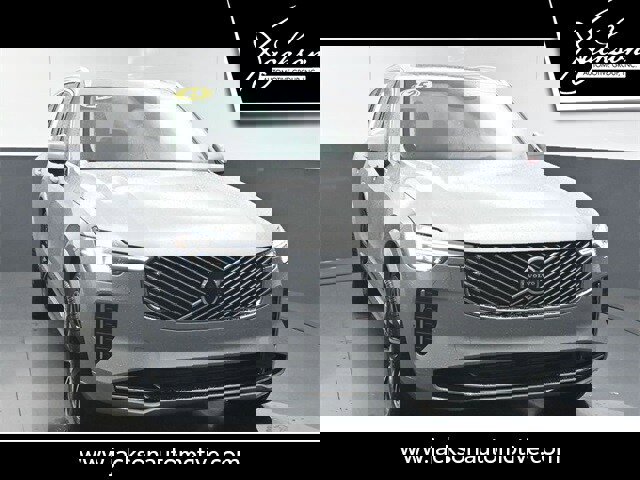 Used 2025 Volvo XC90 T8 Ultra w/ Protection Package Premier image 2