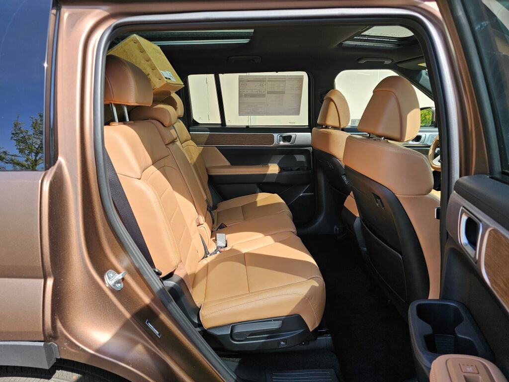 New 2025 Hyundai Santa Fe Limited image 12