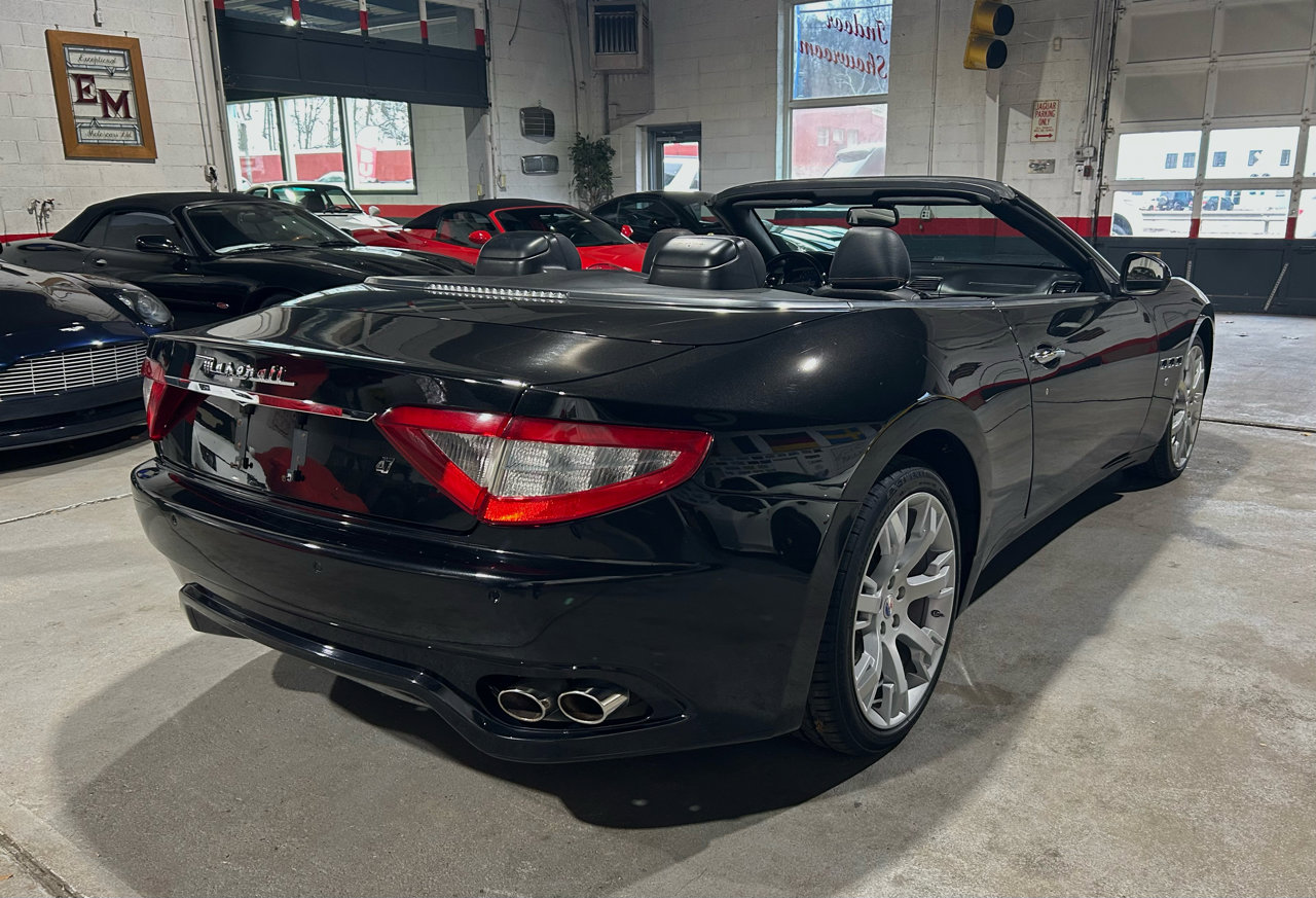 Used 2011 Maserati GranTurismo Convertible image 11