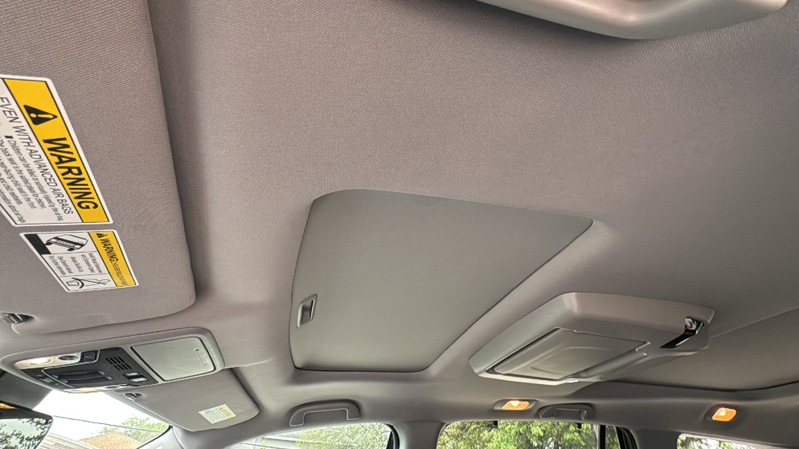 Used 2022 Honda Pilot Elite image 11