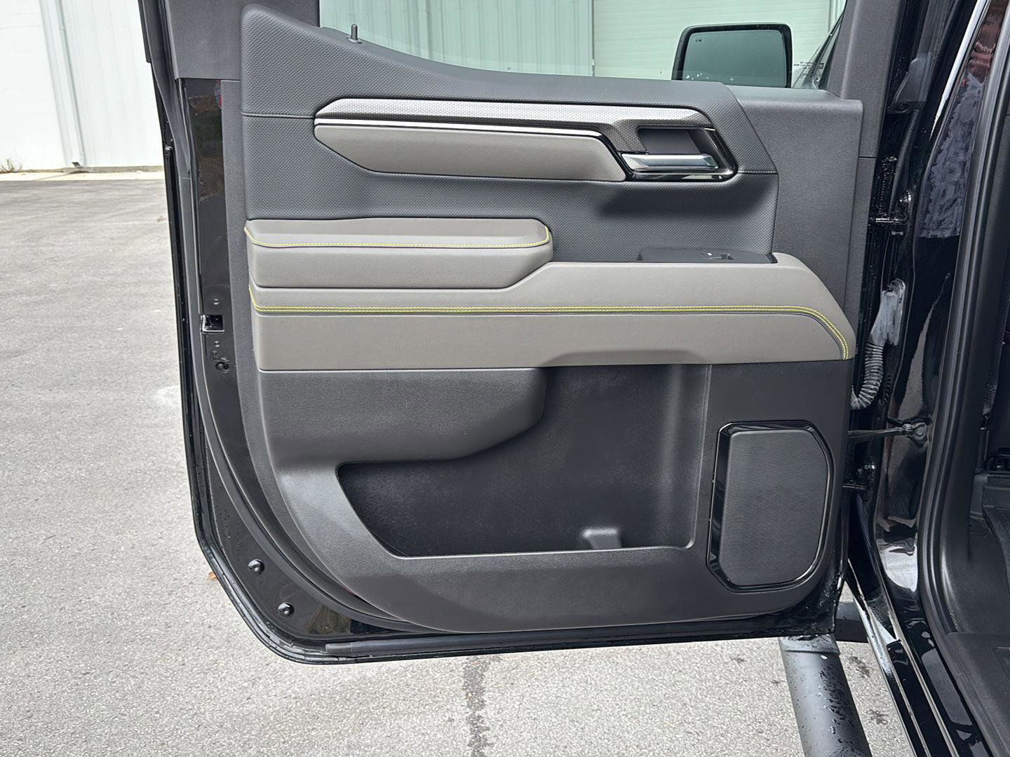 Used 2024 Chevrolet Silverado 1500 ZR2 w/ Technology Package image 17