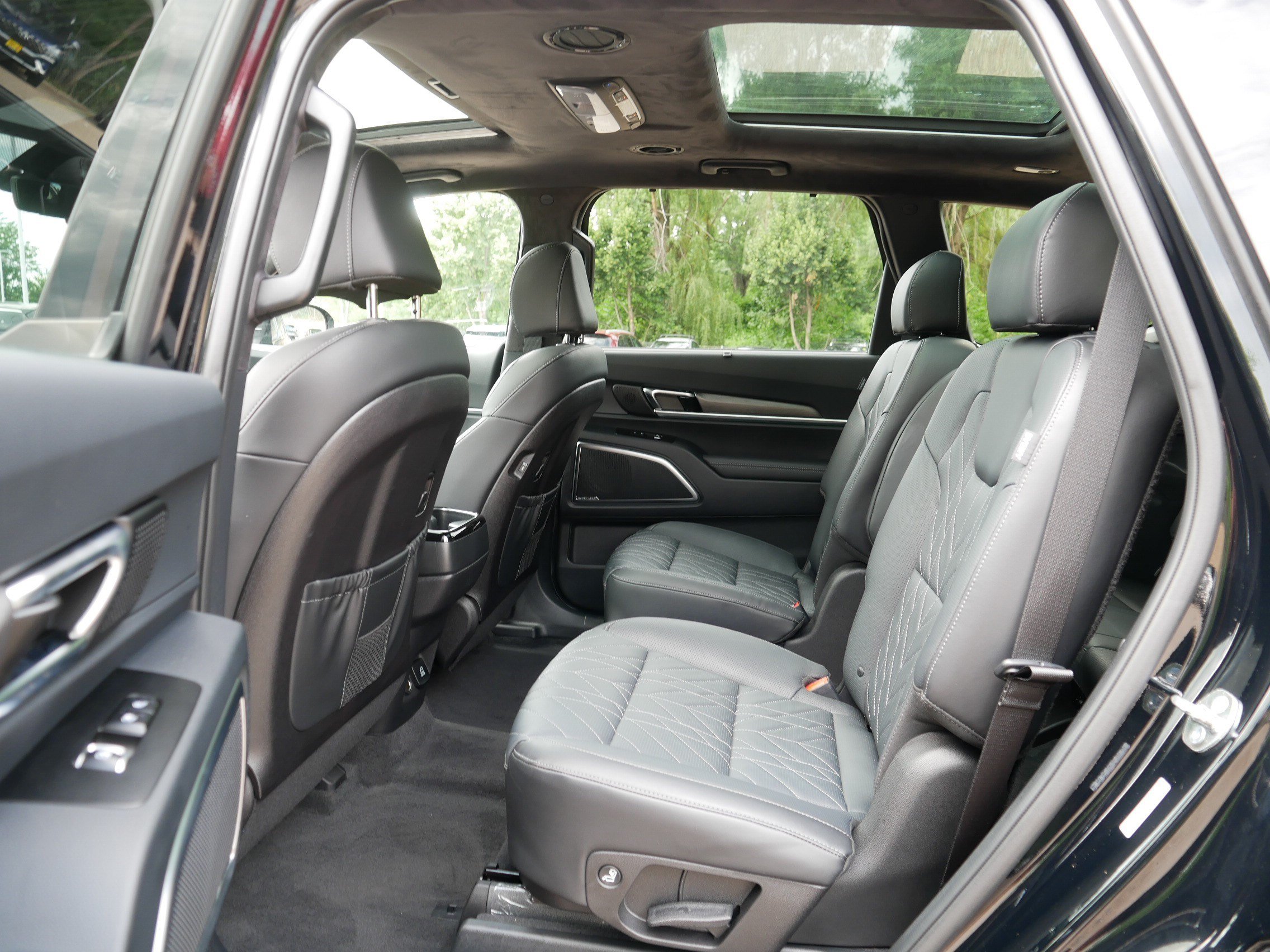 Certified 2025 Kia Telluride SX Prestige X-Line AWD/4WD image 35