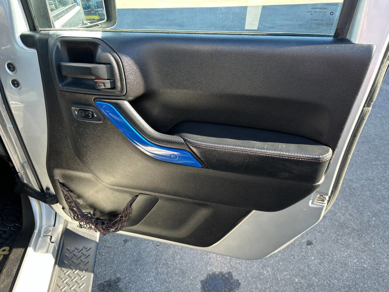 Used 2012 Jeep Wrangler Unlimited Sahara AWD/4WD image 19