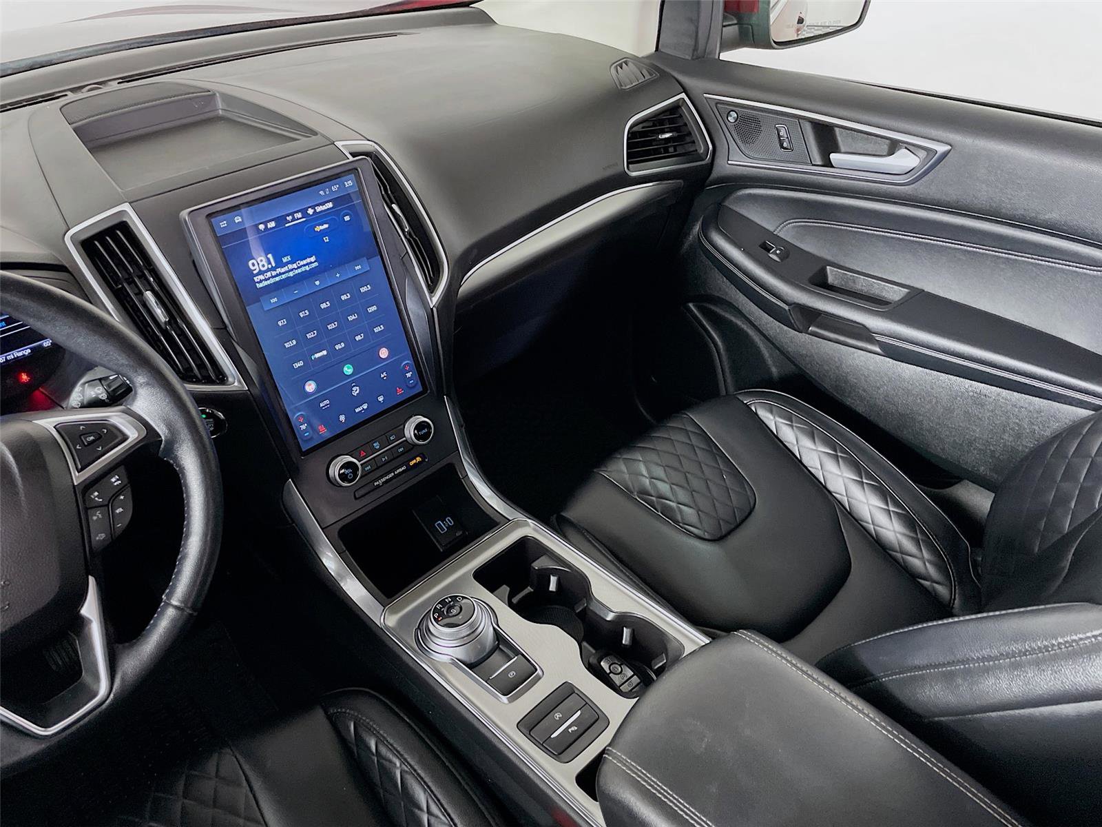 Used 2023 Ford Edge Titanium image 26