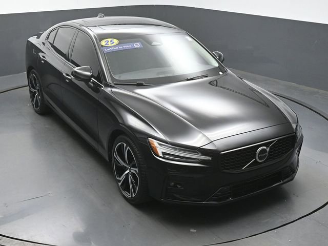 Certified 2025 Volvo S60 B5 Plus AWD/4WD image 40