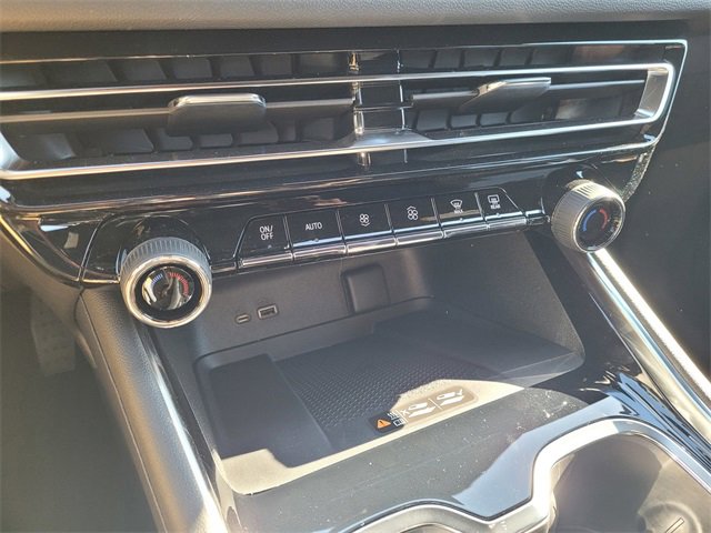 New 2026 Chevrolet Traverse LT image 10