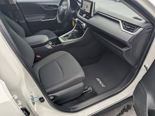 Used 2025 Toyota RAV4 LE image 12