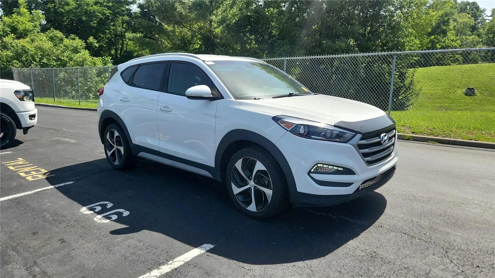 Used 2018 Hyundai Tucson Sport FWD image 2