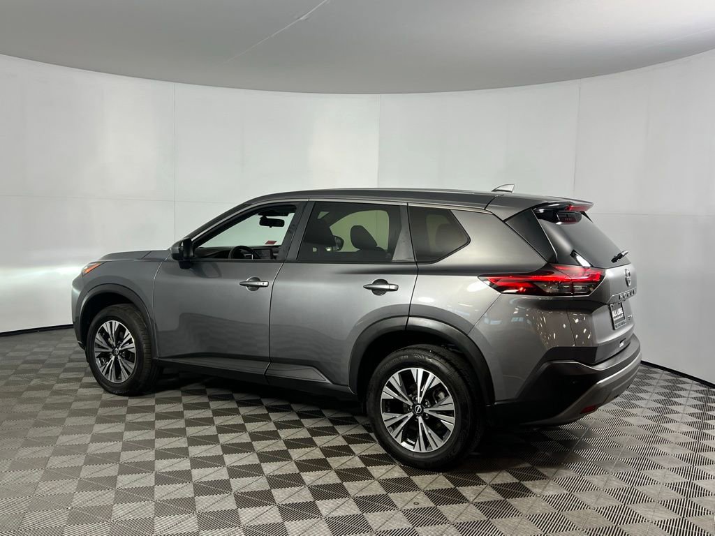 Used 2023 Nissan Rogue SV image 9